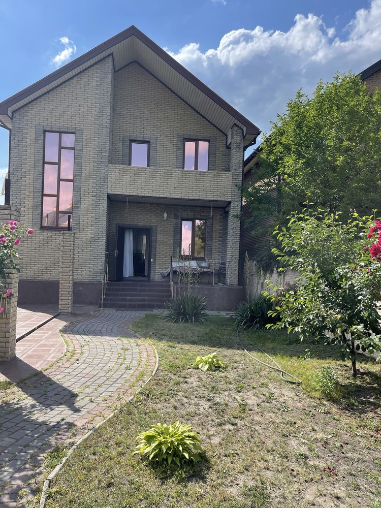 Продам современный дом на Клочко