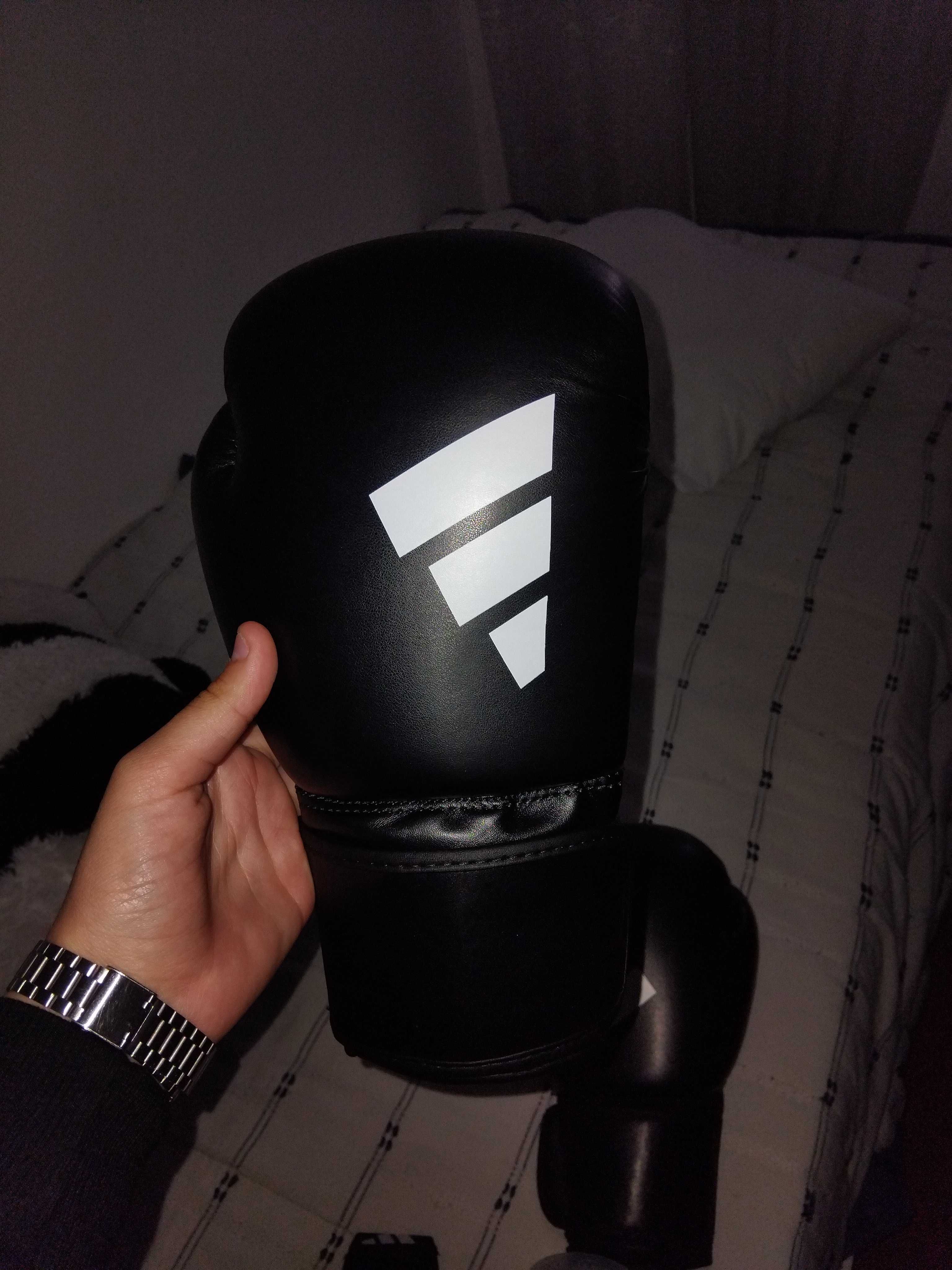 Luvas de boxe com boqueira e ligaduras nada usado tamanho 14