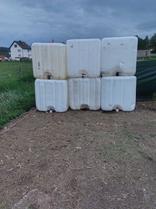 Mauzer 1000 l bez kosza  130 zł ,zkoiszem250 dostępna duża ilość .