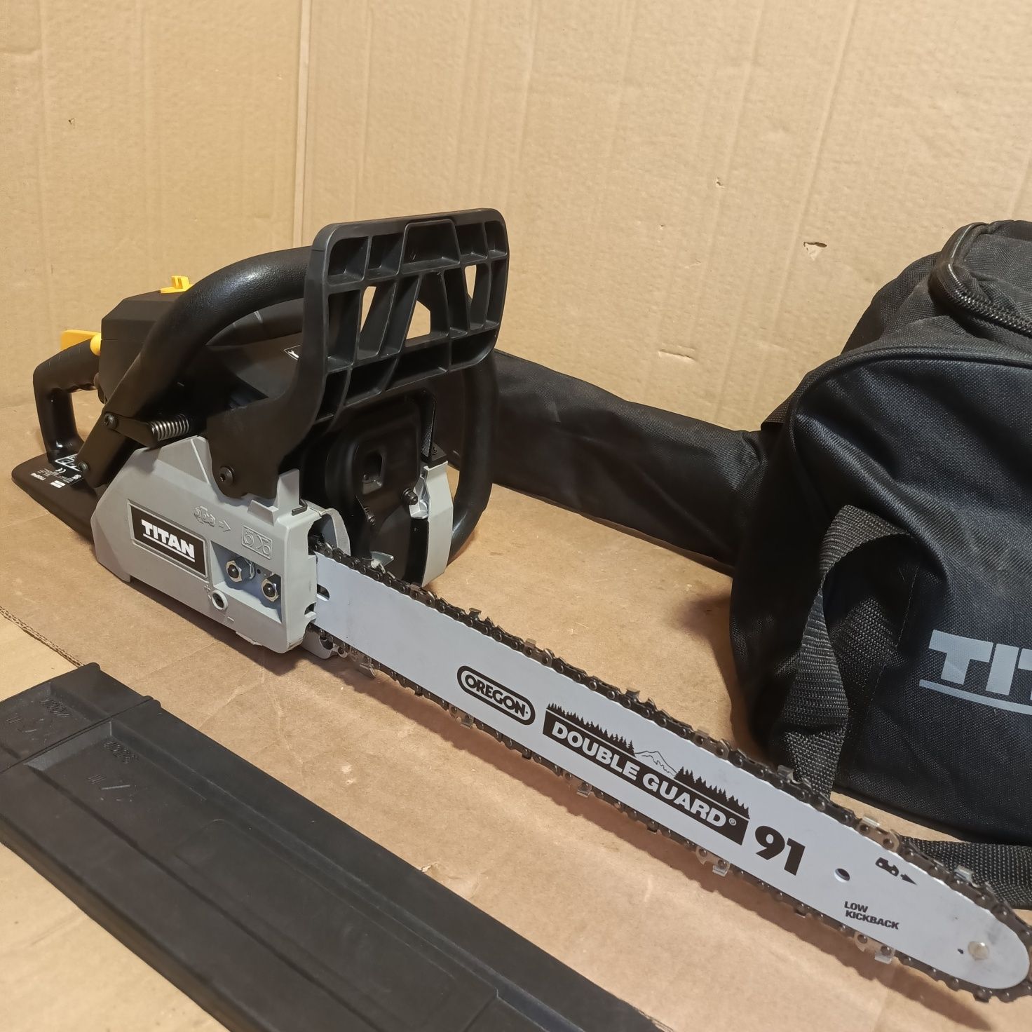 Piła pilarka spalinowa titan ttcsp40 powystawowa
