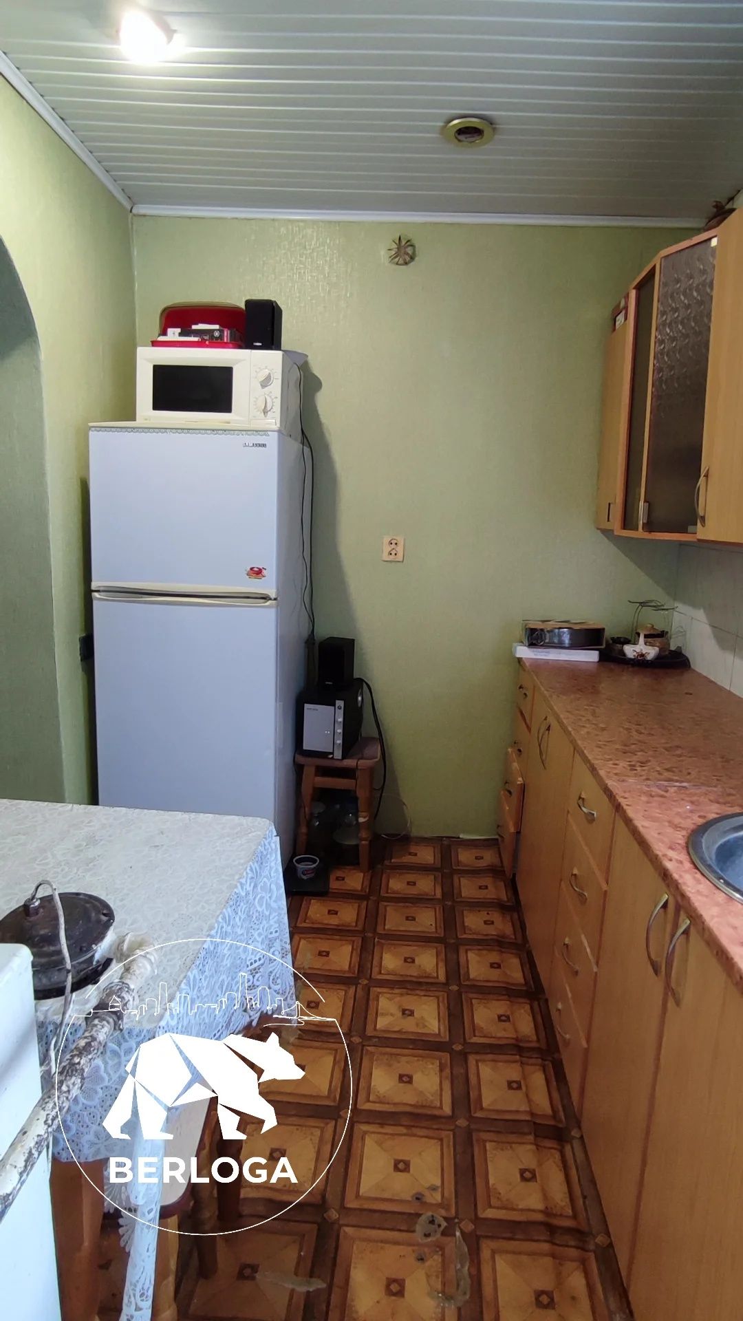 Продаж 1/2 будинку ( центр)