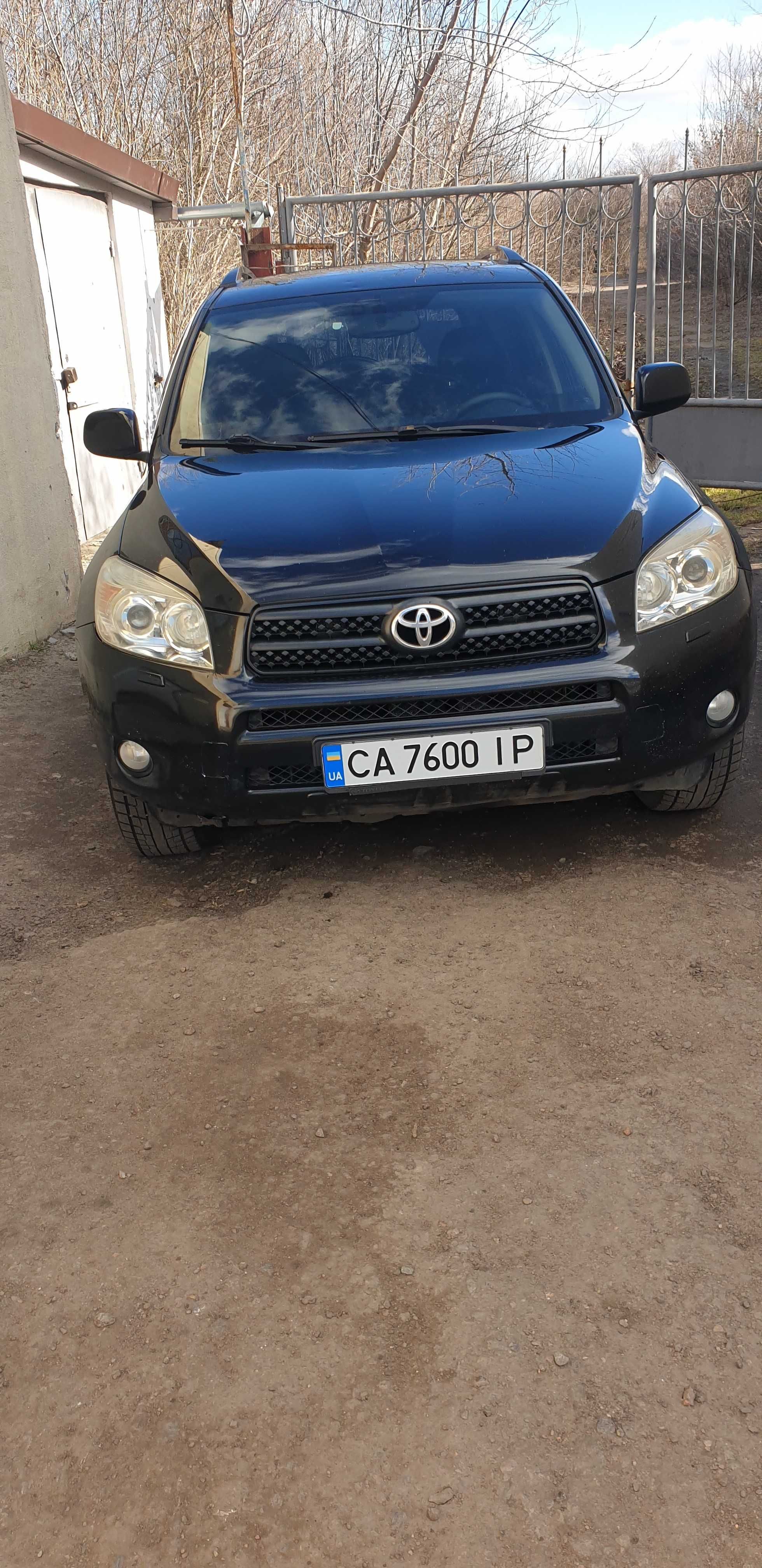 Toyota RAV4 2006 2.0 на автоматі. Офіційний автомобіль.