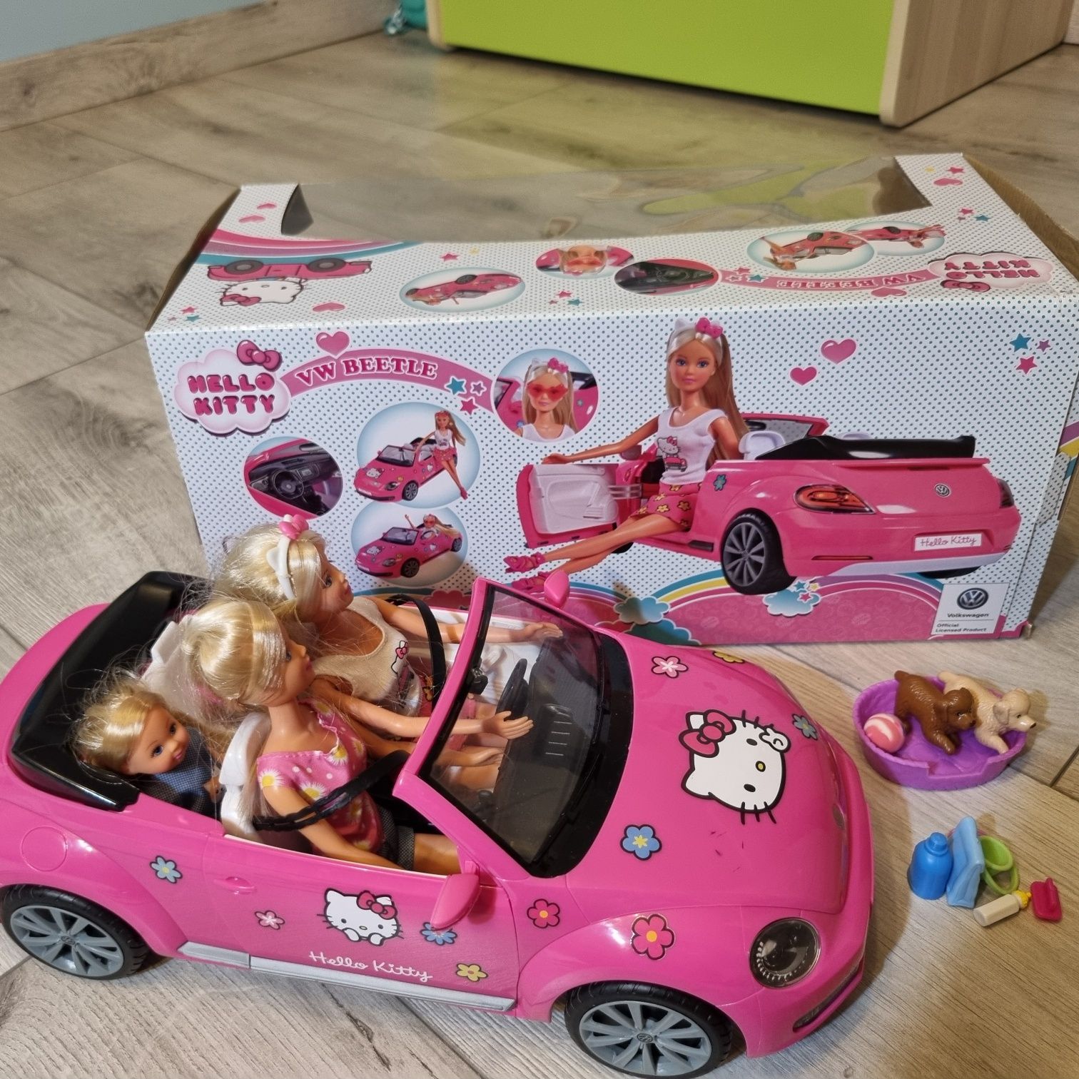 Lalka Steffi w kabriolecie VW Beetle Hello Kitty