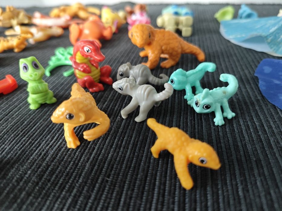 Figurki z Kinder jajek, Minionki, Elza, zwierzątka