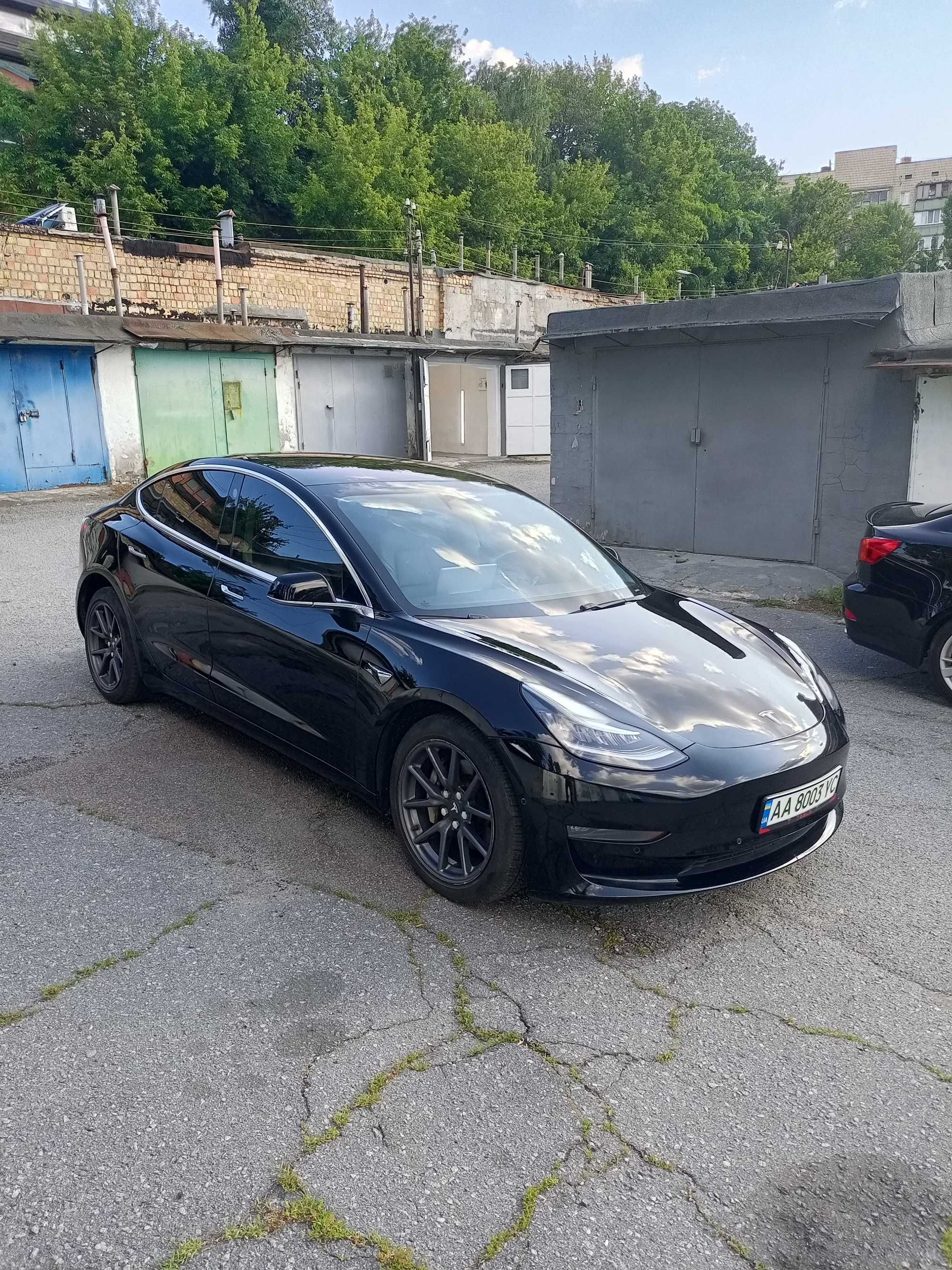 Продам Тесла 3 450 км