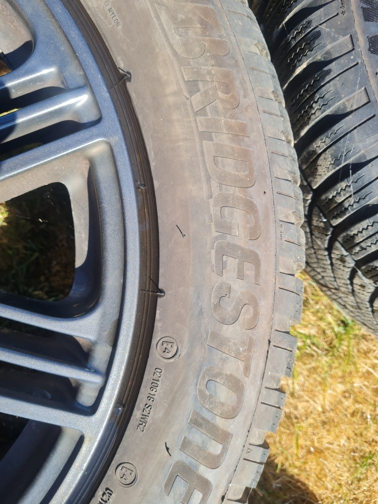 Toyota rav4 felgi z oponami I czujnikami  235/55r18