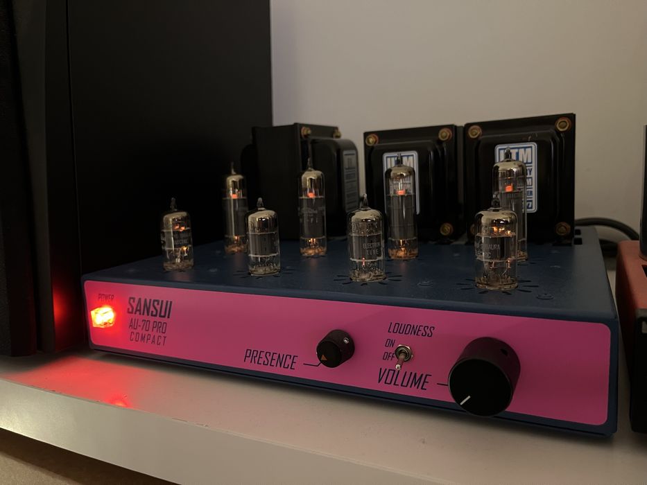 Sansui au70 Pro Compact z kompletem lamp Toshiba