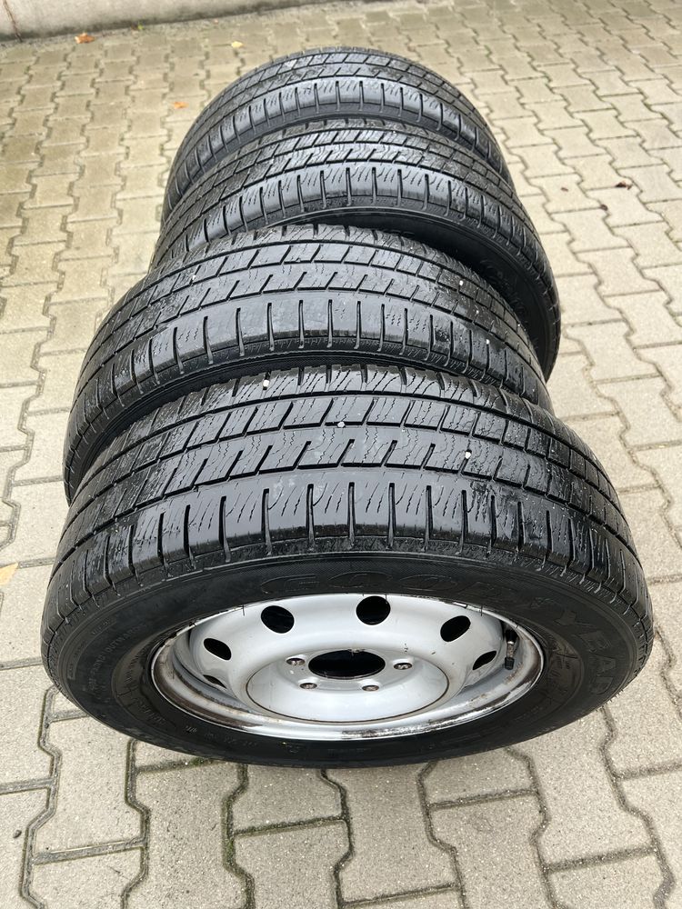 Koła opony felgi komplet Movano Master 215 / 65 R 16 C