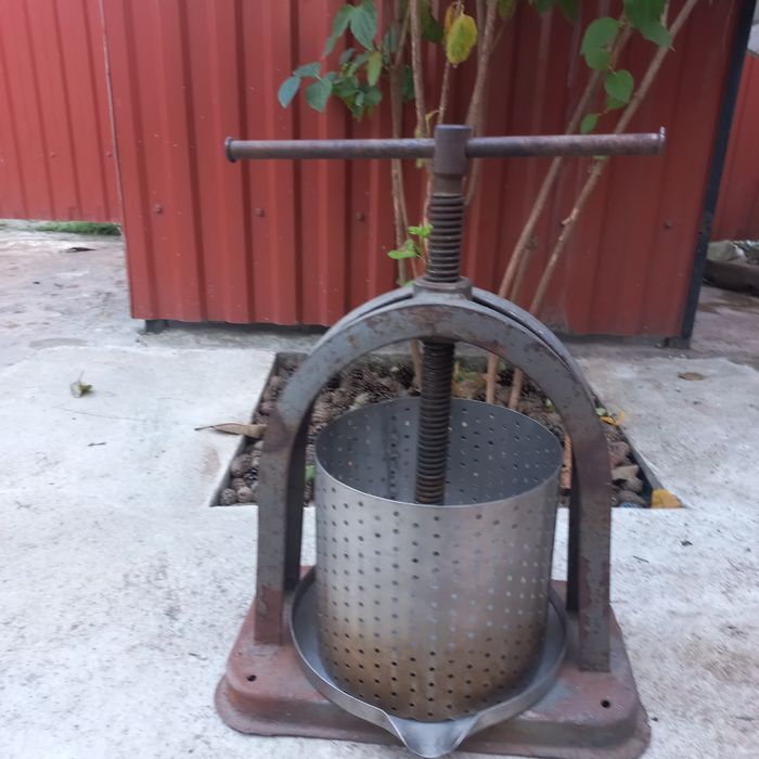 Пресс прес для сока винограду соковижималка гвинтовий соковитискач вин