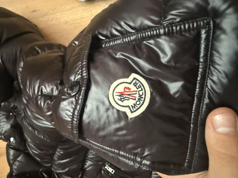 Moncler maya size 4