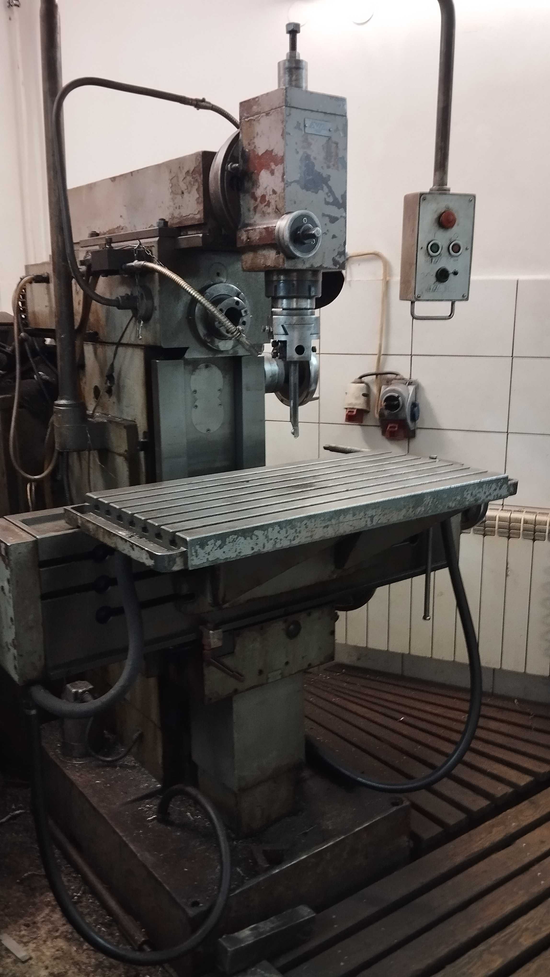 Frezarka narzędziowa FND 32 AVIA