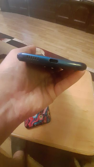 ZTE A7 2020 в отличном состоянии.