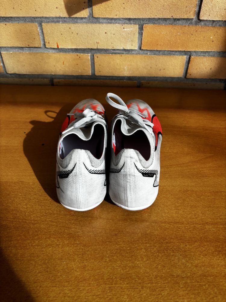 Chuteiras Puma 42 MG