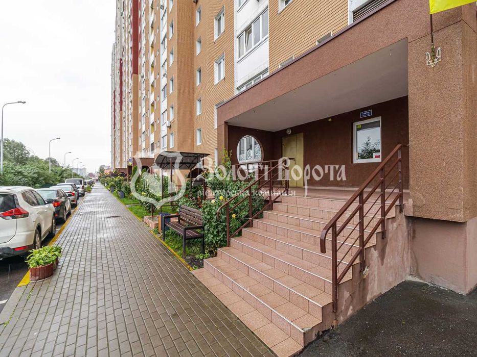 Квартира, 2к. Євроремонт. Здолбунівська, 13, Позняки, Дарницький район