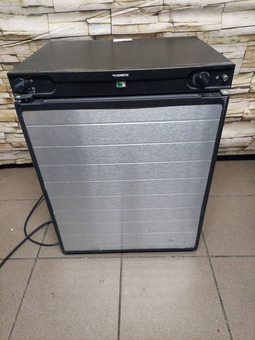 Lodówka absorpcyjna Dometic 12V 240 V Gaz