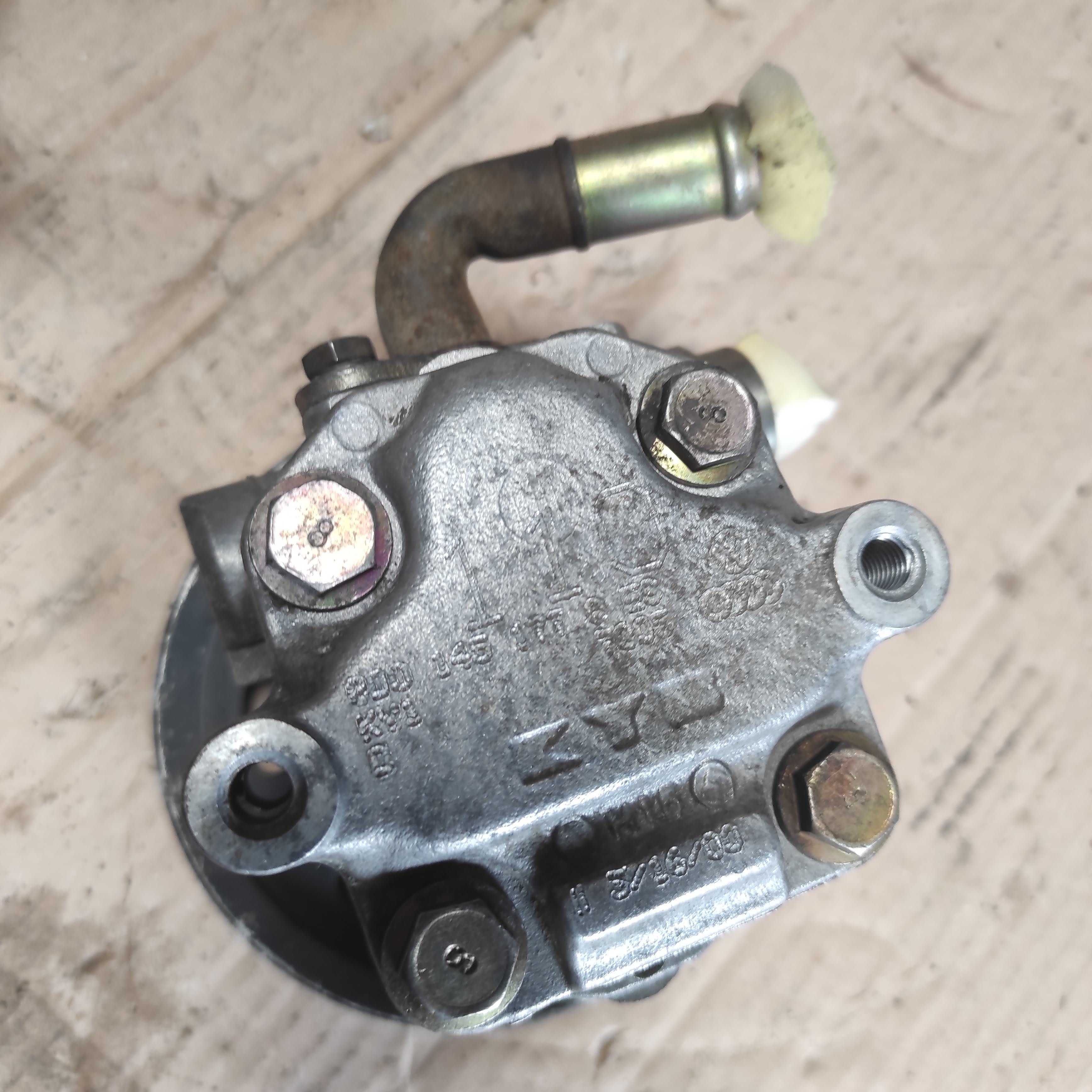 Pompa Wspomagania Audi A 4 B 5 1,9 TDI 8D0,145,177Q