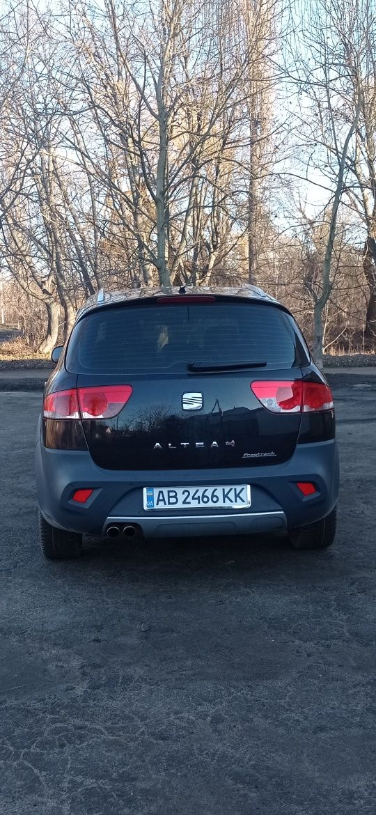 SEAT altea freettrek 2.0 tfsi 211 лс