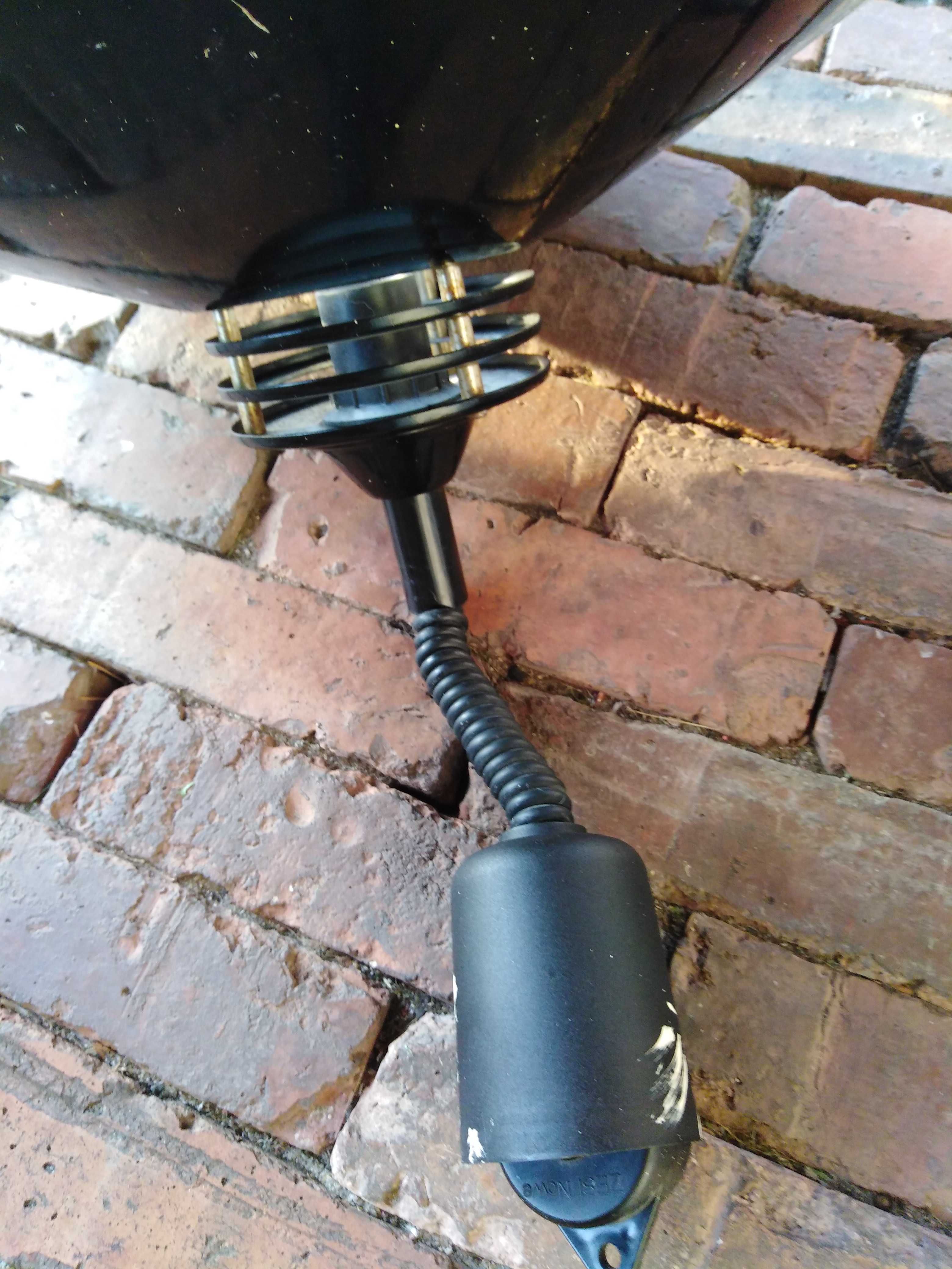 Stara lampa metalowa