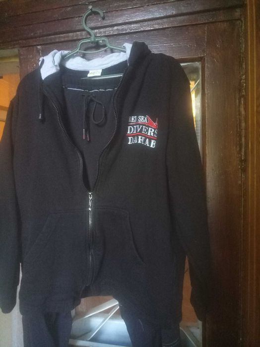 Костюм спортивный 46 р;шапка зимня но