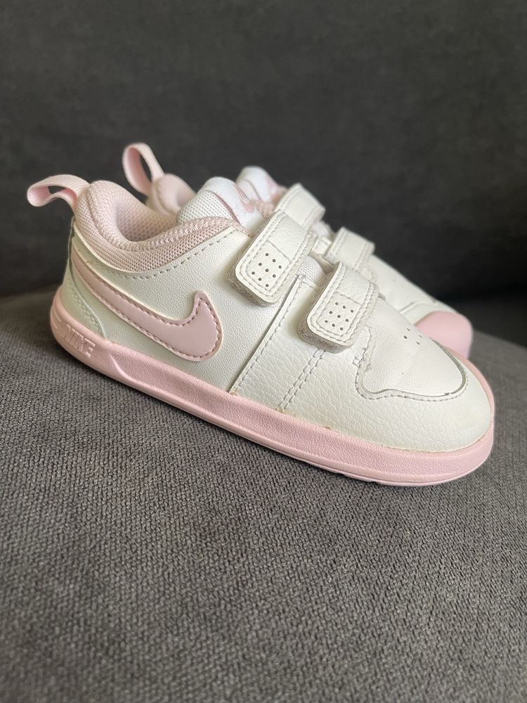 Кросівки дитячі для дівчинки Nike Pico 5 розм. 25 ( 15,5 см)