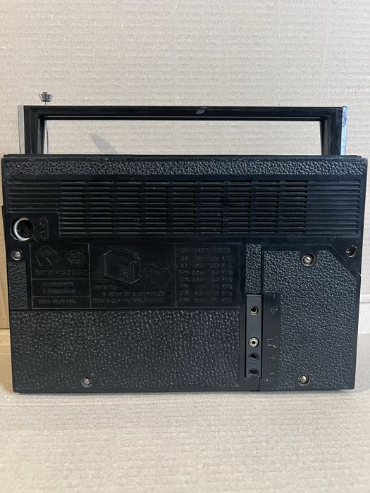 Радиоприемник VEF 202 Радіоприймач( транзистор)