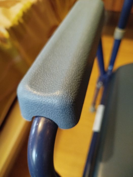 Vendo cadeira sanitária