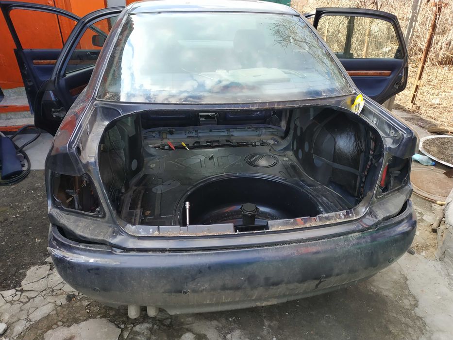 Продам запчастини ауди а4б5  оптом