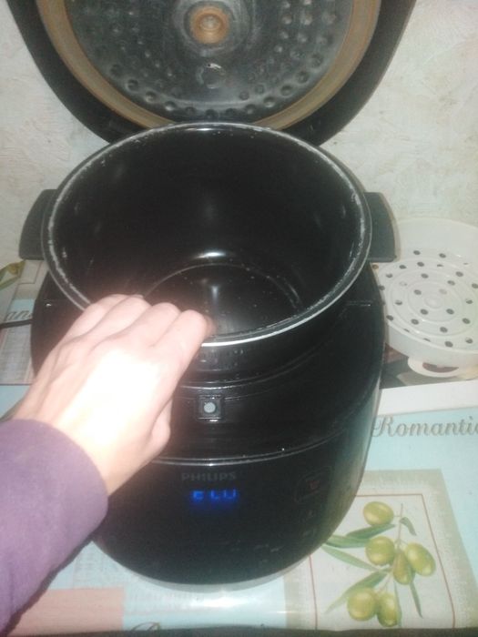 Мультиварка PHILIPS рабочая сенсорная