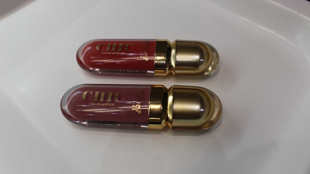 Dwie pomadki w płynie Revers nr 03 i 06