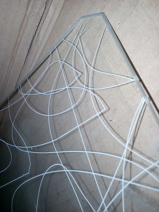 полка стеклянная (с узором) основная для холодильника 46X29 см