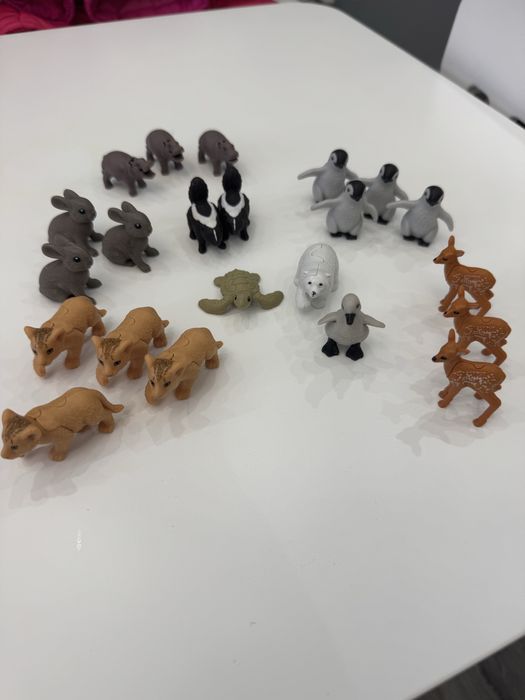 Продам фігурки тваринок з кіндерів
