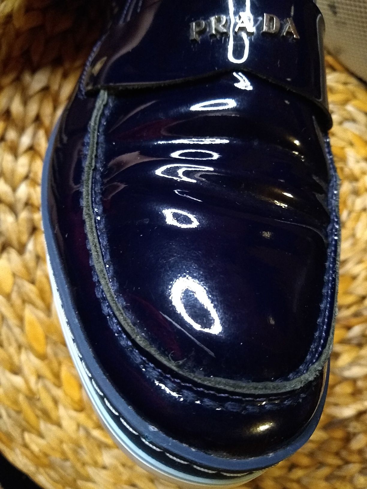 Buty z lakierowanej skóry, Uniseks, Roz. 40 / 26,7 cm