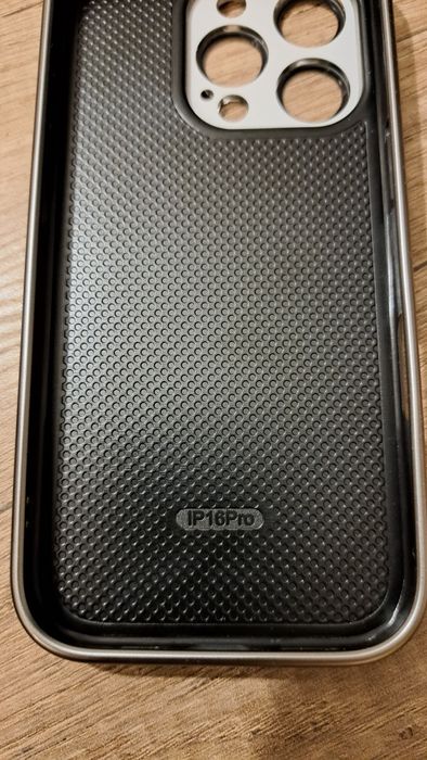 Etui Aura Tytan MagSafe Iphone 16 Pro