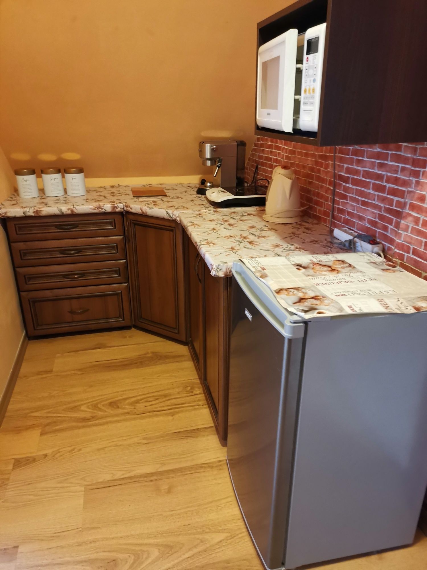 2-pokojowe mieszkanie z aneksem kuchennym i łazienką w domu jednorodzi