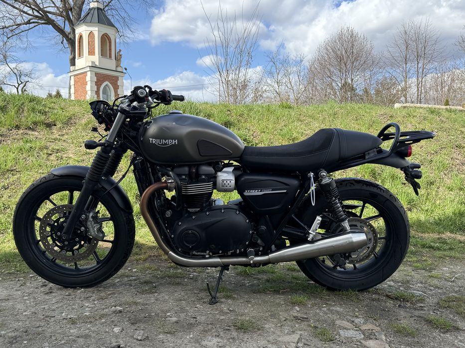 Triumph Street Twin 900