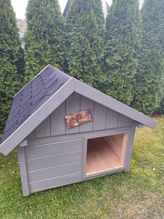 Buda ocieplona  z przedsionkiem dla psa