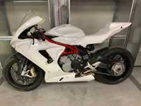MV AGUSTA F3 MV Agusta F3 2014 w torowych owiewkach
