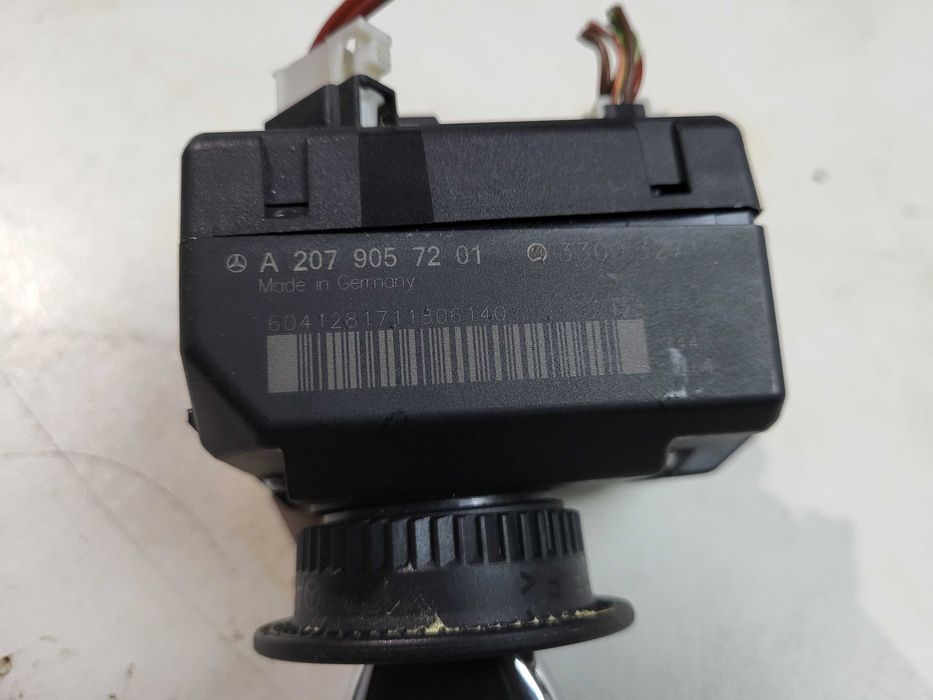 Stacyjka z kluczykiem Mercedes C-klasa W204 W207 GLK oryginał