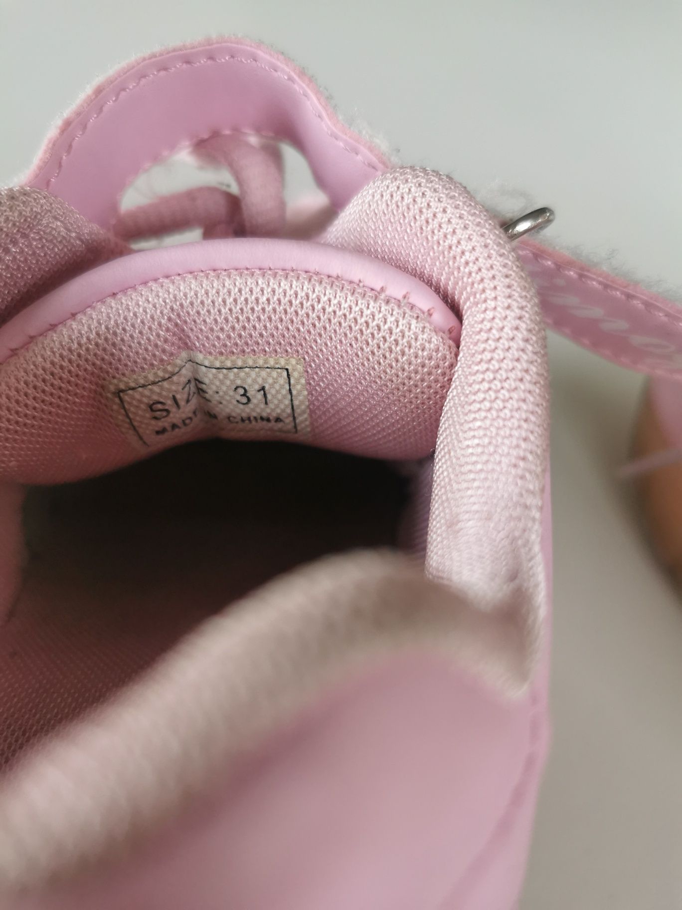 Butorolki, buty z kółkami