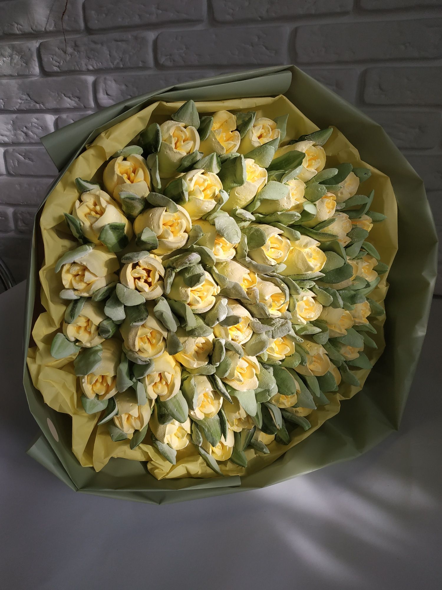 Зефірні тюльпани в букеті