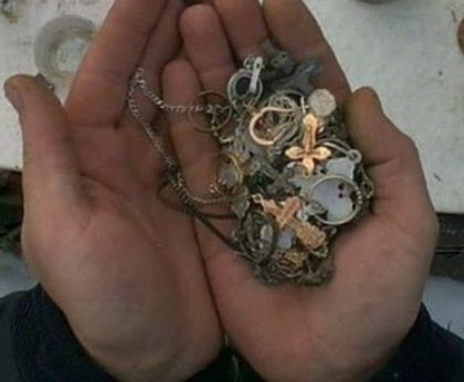 Поиск ювелирных изделий украшений золота золото кольца цепочки