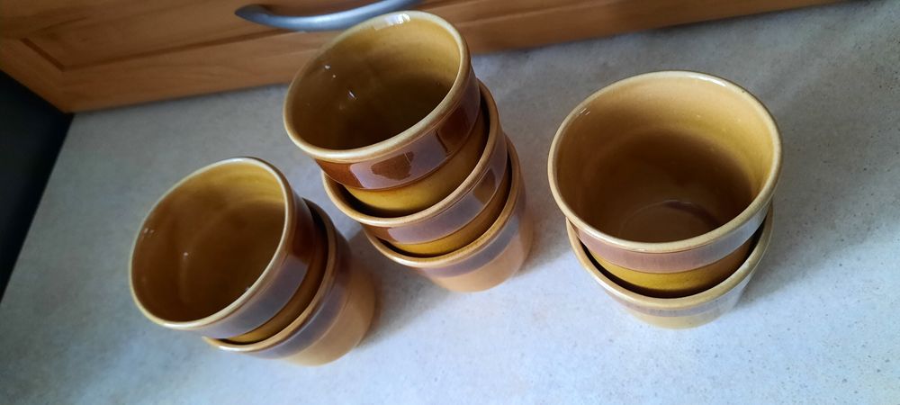 4 kubki porcelit Bolesławiec PRL