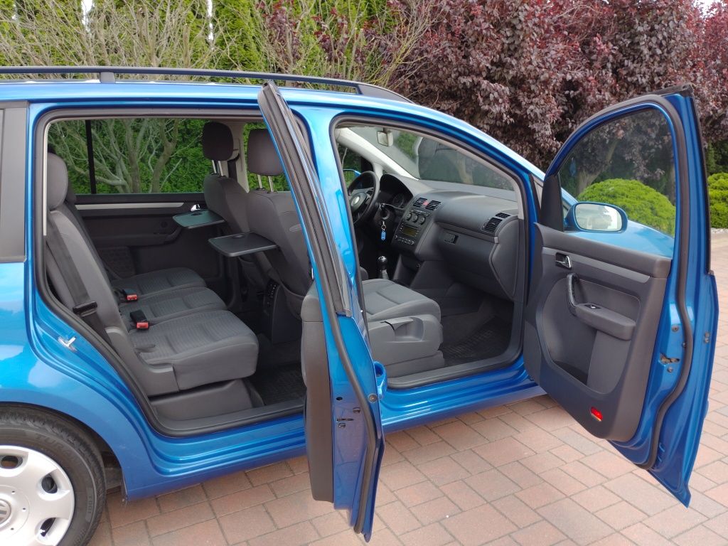 VW Touran 1,6i 2004r 7-osób 6-biegów KLIMATRONIK TEMPOMAT zamiana
