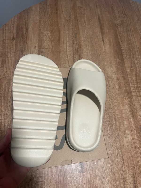 Adidas YeezySlide_White Nowe damskie Klapki 37