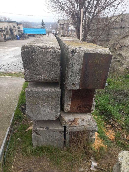 Залізобетонні опори (нові)