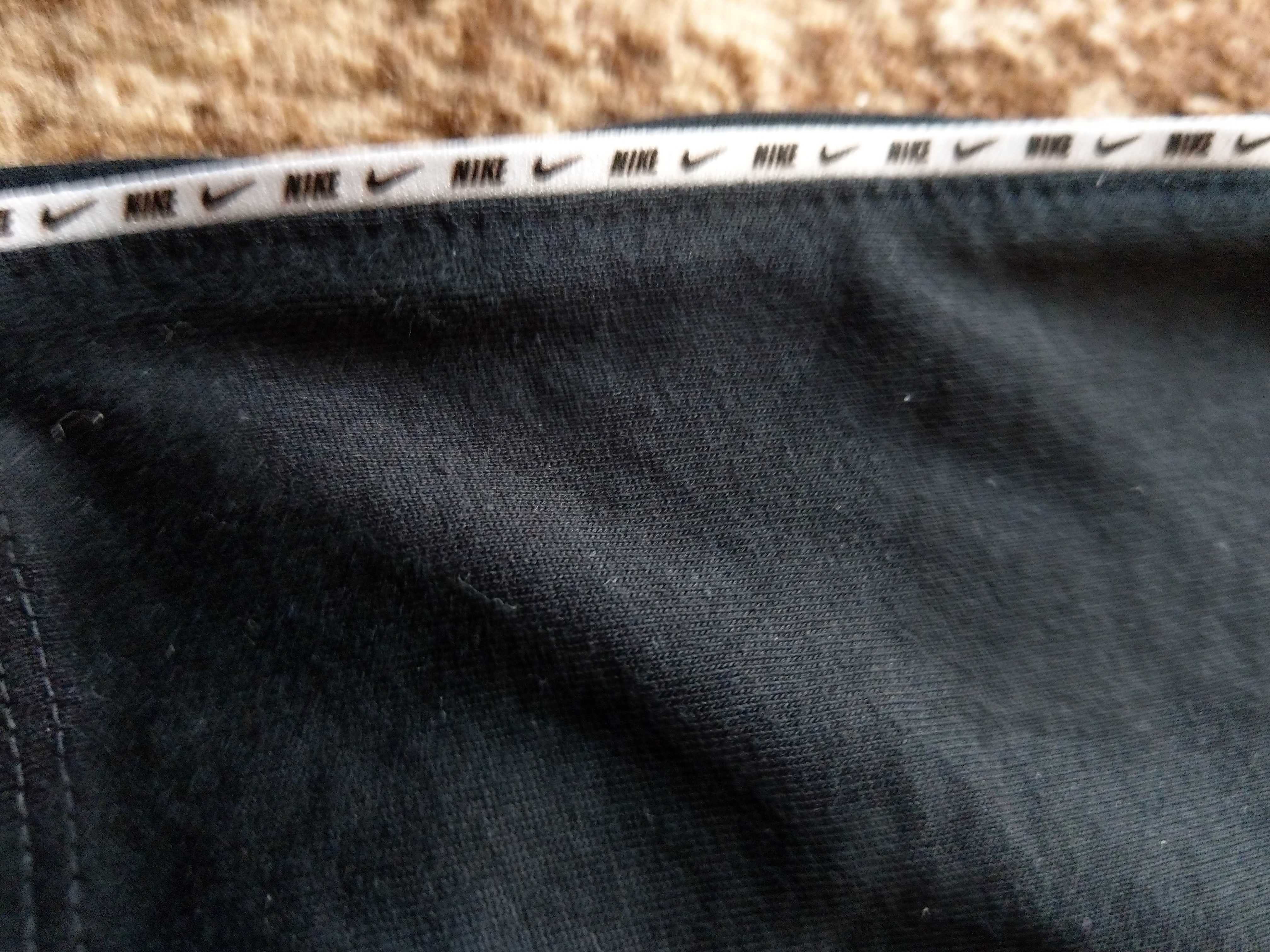 t-shirt mlodziezowy Nike central logo