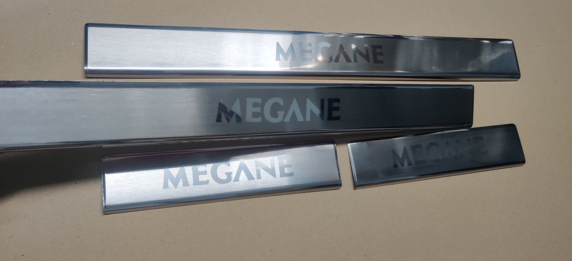 Акция! Накладки на пороги Меган 2/ 3/4 ( megan 2 /3/4) нерж. 4шт prem