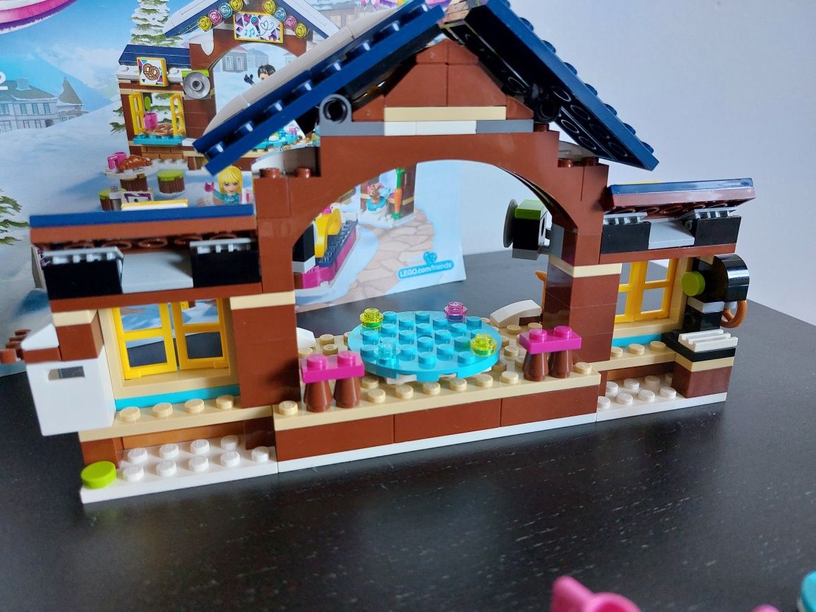 Lego Friends 41322 Lodowisko w zimowym kurorcie