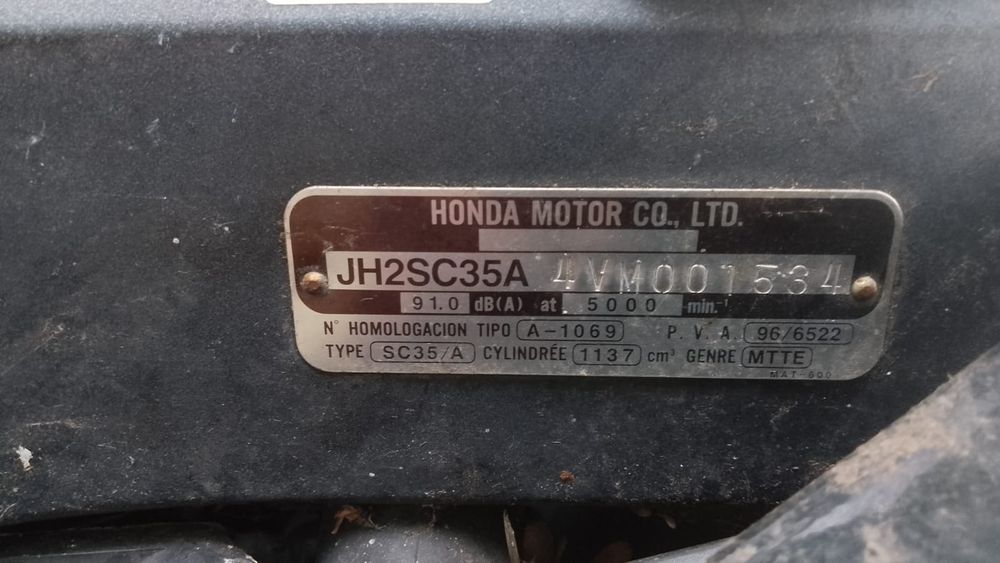Honda cbr 1100 SC35 A  cała na cześci