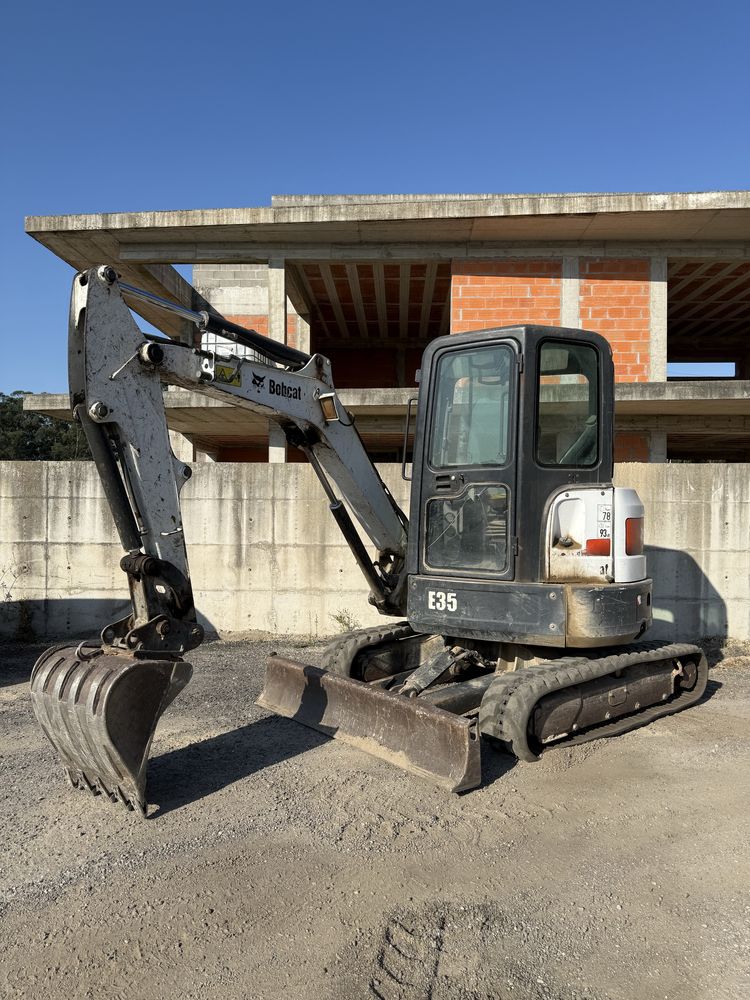 Bobcat E35 Ano 2015